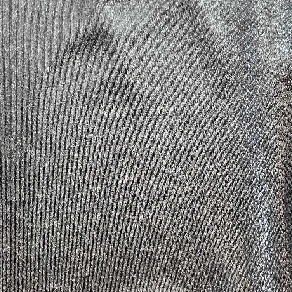 Tops - Picture 2 of 3